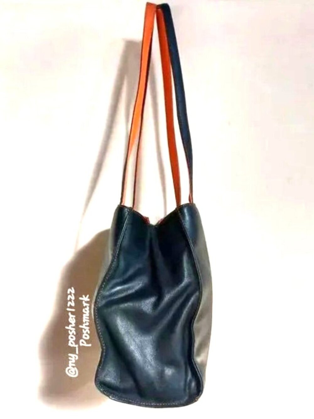 𝗦𝘁𝗼𝗻𝗲 𝗠𝗼𝘂𝗻𝘁𝗮𝗶𝗻 Colorblock Multi-Compartment Tote ⚫🟠 - Picture 3 of 16